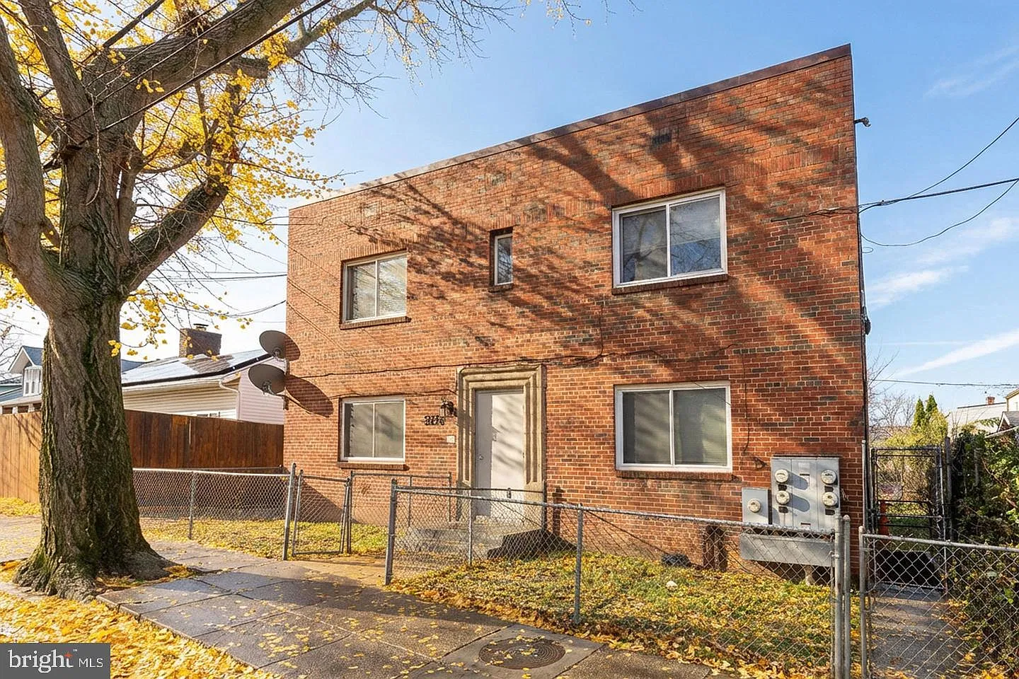 3 bed, 1.0 bath, 850 sqft, $1,750 — Photo 3
