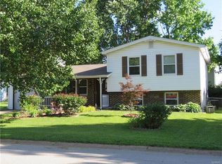 110 Mill Pond Dr, O'Fallon, MO 63366
