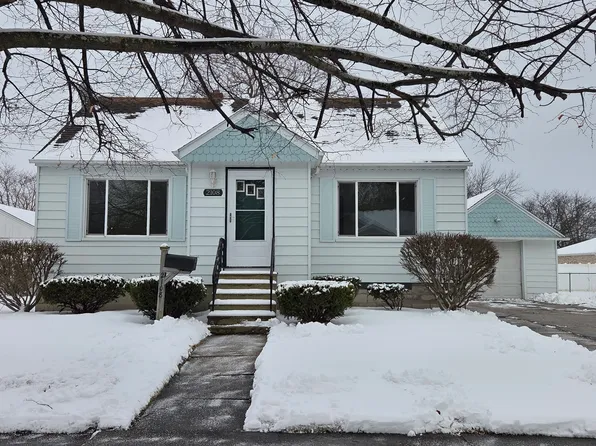 2108 Tackle St, Essexville, MI 48732