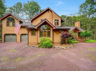 30 Brook Trout Trl, Pocono Pines, PA 18350