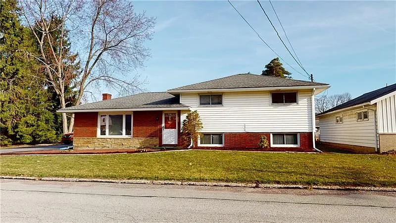 360 W Garrett St photo 1