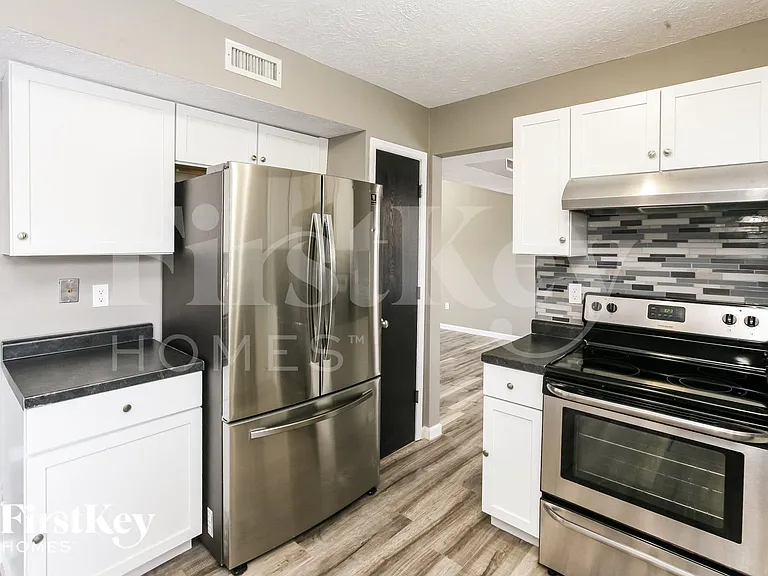 11142 Baycreek Dr — Photo 6