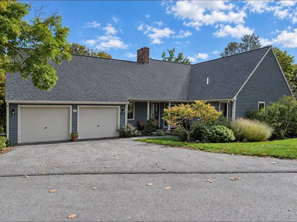 100 Pond St APT 18, Cohasset, MA 02025
