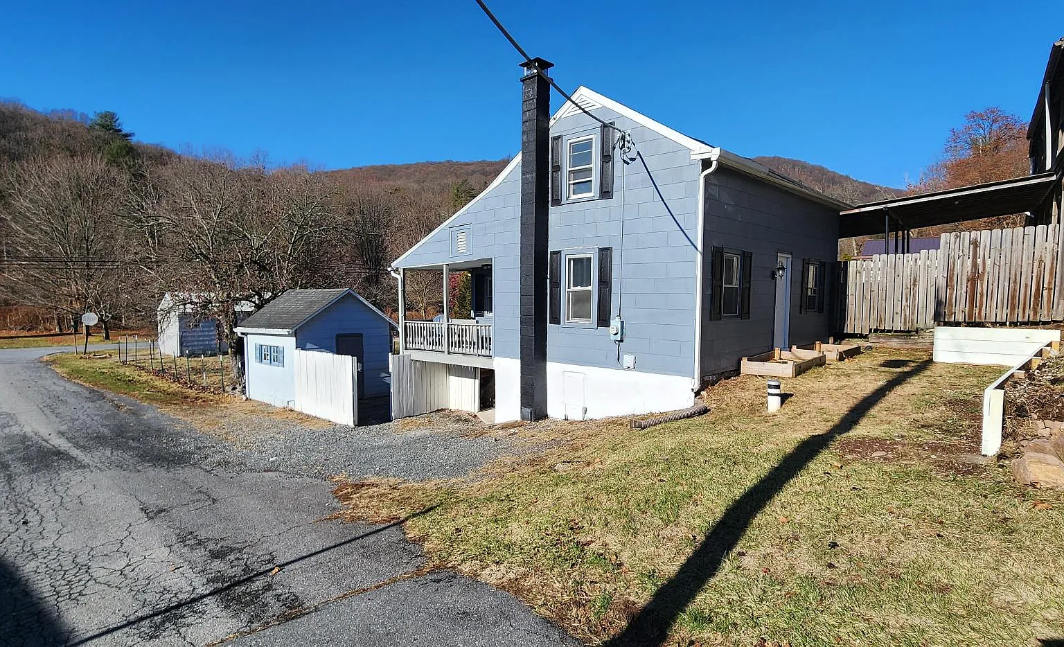 3 bed, 843 sqft, $1,850 — Photo 1