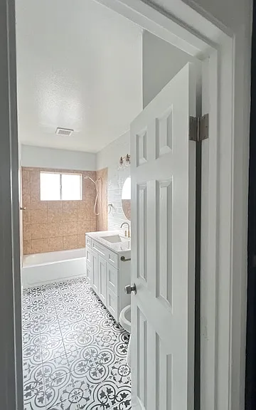 16241 Chicago Ave — Photo 6