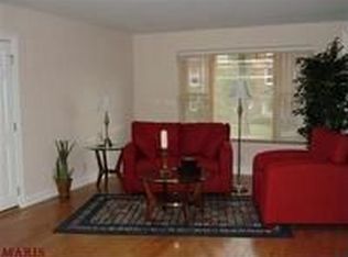 8061 Daytona Dr APT 1W, Clayton, MO 63105