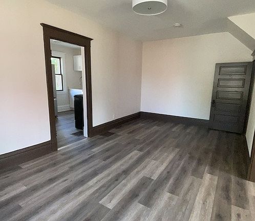 4th image of 229 McHenry Ave
