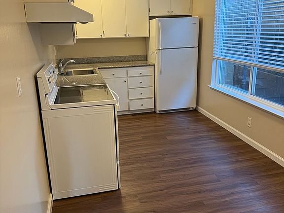 4th image of 491 Richmond Dr APT 2