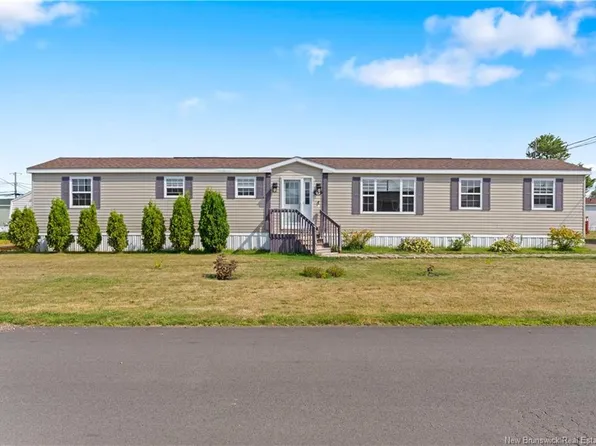 42 Tracadie Dr, Dieppe, NB E1A 8P2