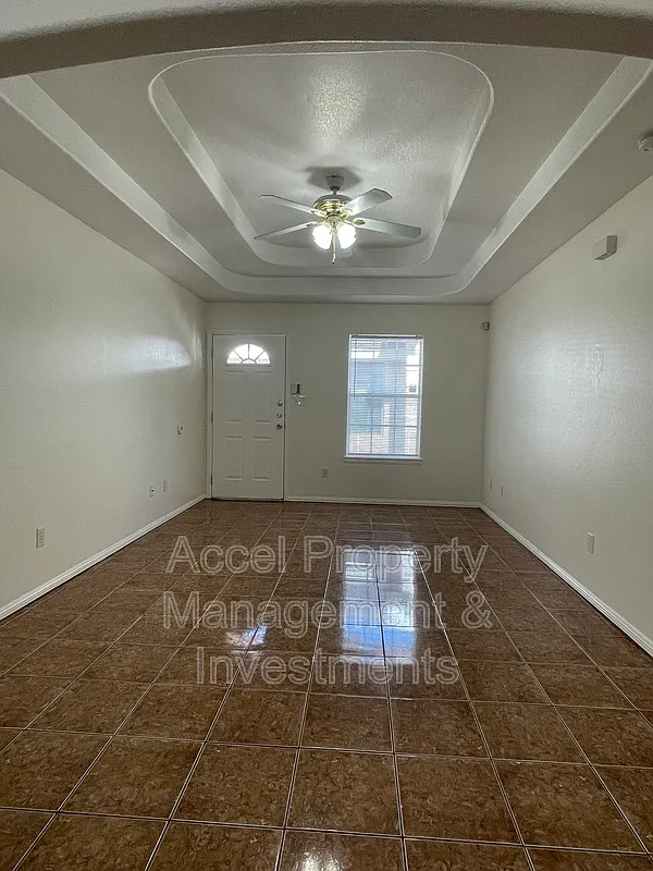 2 bed, 2.0 bath, 800 sqft, $850 — Photo 3
