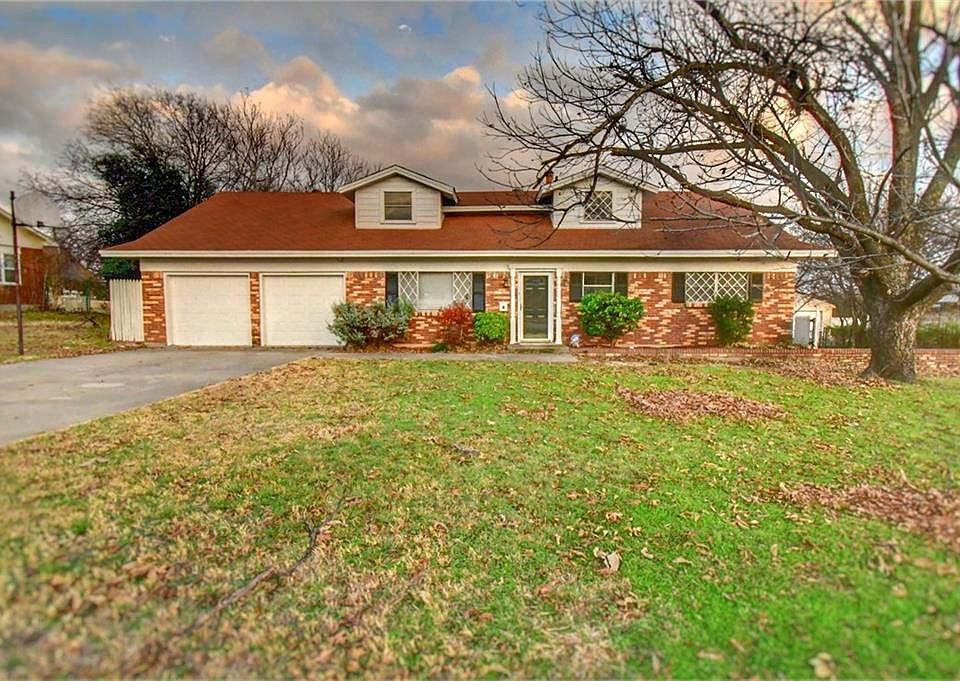 1st image of 4220 Woodlake Dr