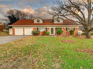 4220 Woodlake Dr, Lake Worth, TX 76135