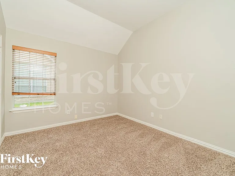 4301 Palmer Dr — Photo 13