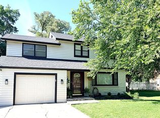 435 W 19th St, Fremont, NE 68025