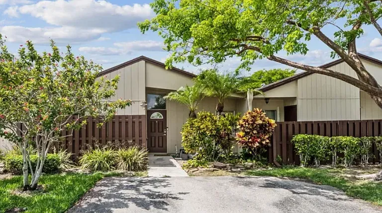 Orange Blossom Ln — Photo 1