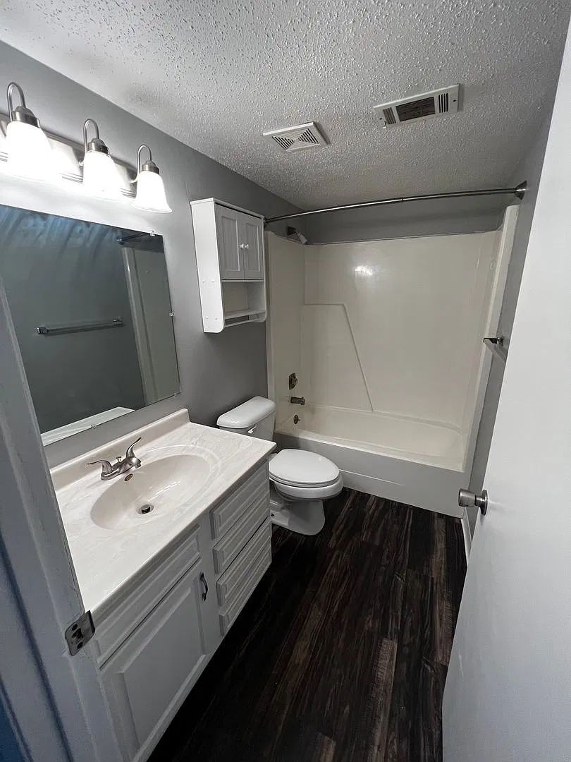 HM 3107 Schuetzen Lane — Photo 3