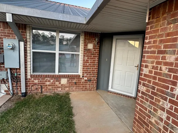 1813 Riverstone Ln, Longview, TX 75605