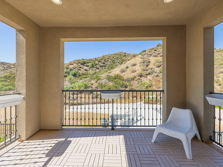19212 Blackthorn Dr — Photo 32