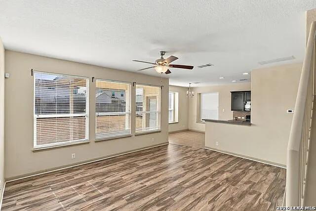 3 bed, 2.5 bath, 1594 sqft, $1,700 — Photo 3