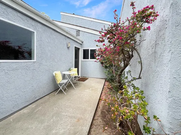 476 Harbor Lights Ln, Port Hueneme, CA 93041