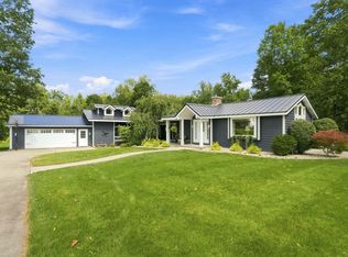 458 E Woodview Dr, Nappanee, IN 46550