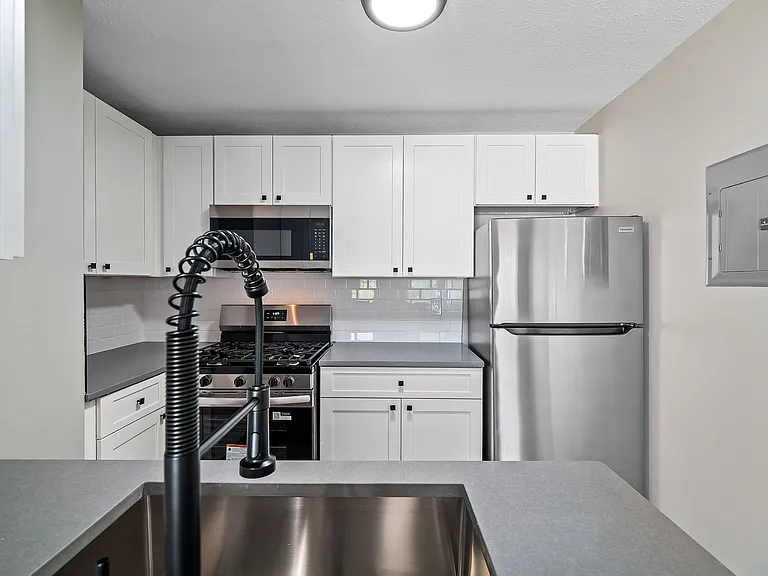 Cherry Tree Village Apartments — Photo 33