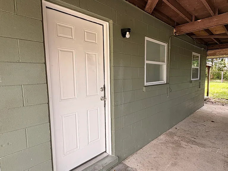 135 Lake Hayes Rd — Photo 2