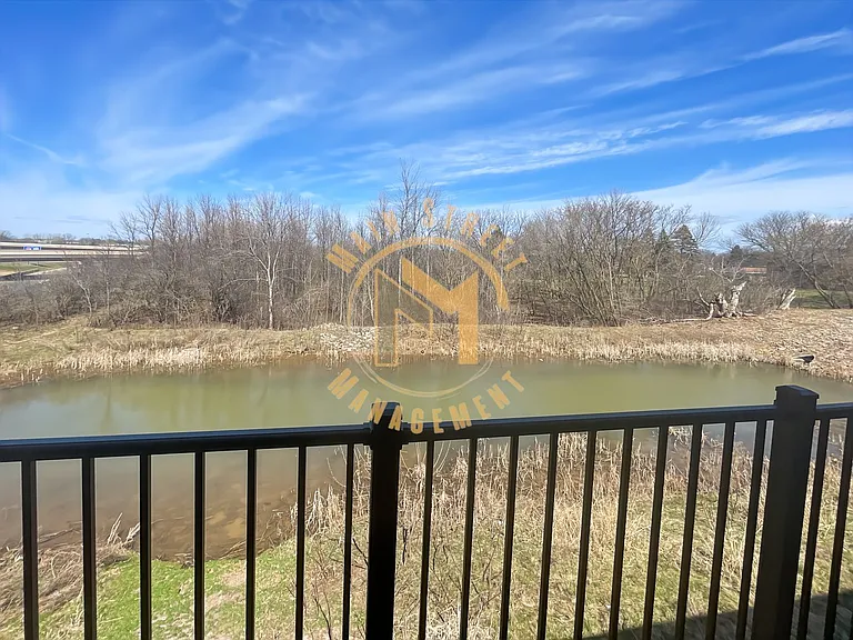 261 N Lawrence Dr — Photo 16