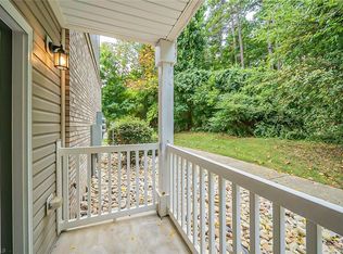7104 W Friendly Ave UNIT 103, Greensboro, NC 27410