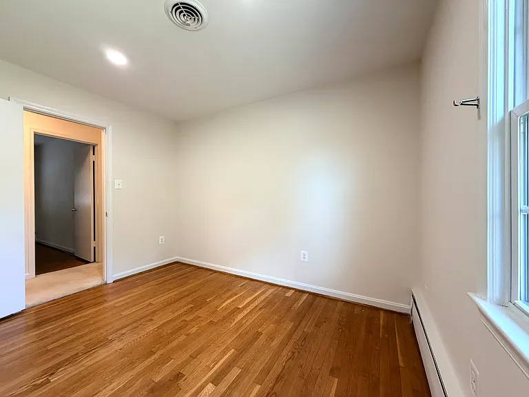 7529 Cayuga Ave — Photo 31