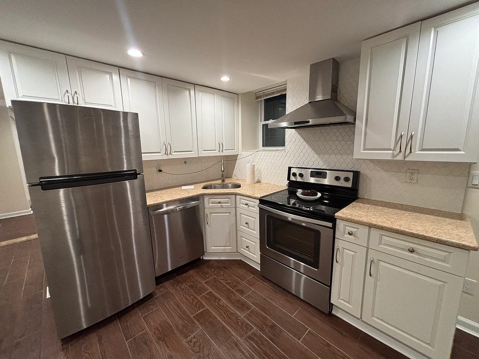 1 bed, 800 sqft, $1,850 — Photo 3