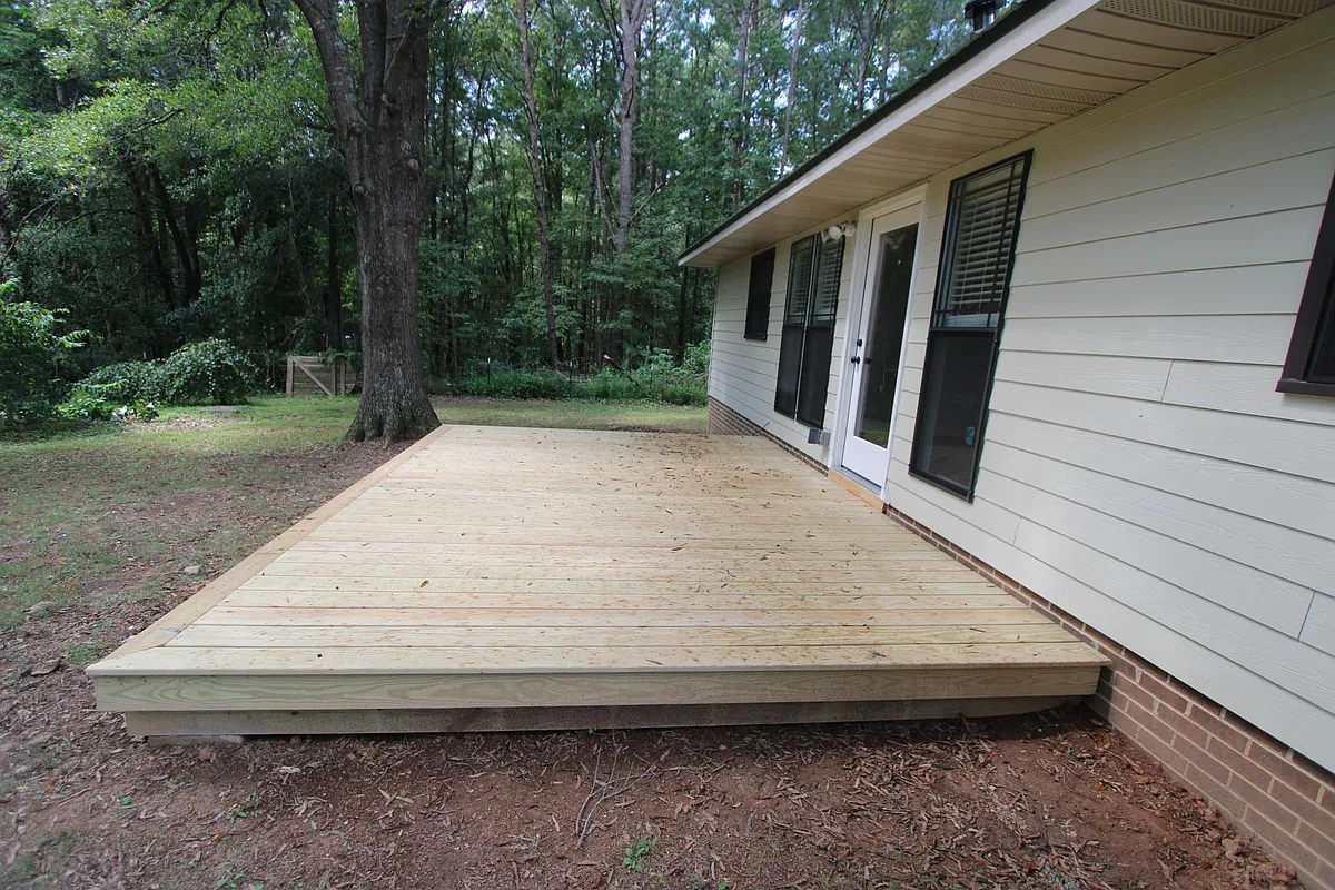 Building Photo - 421 Log Barn Rd #2