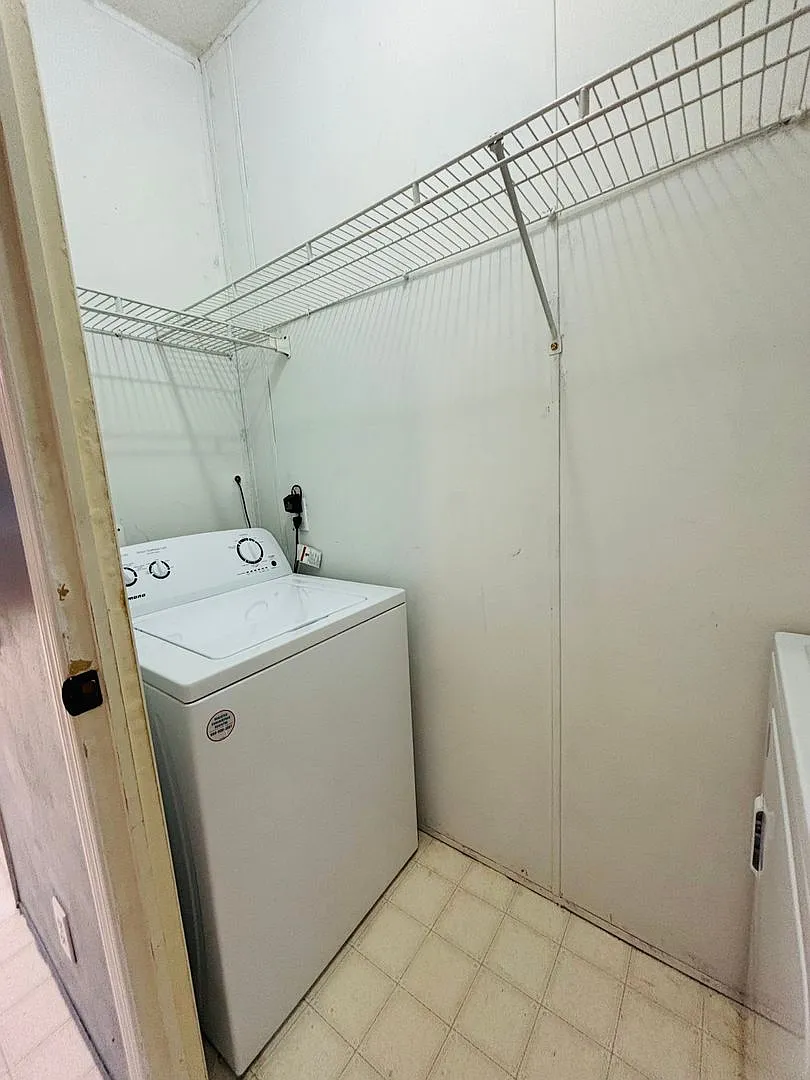 3 Bedroom 2 Bath House — Photo 4