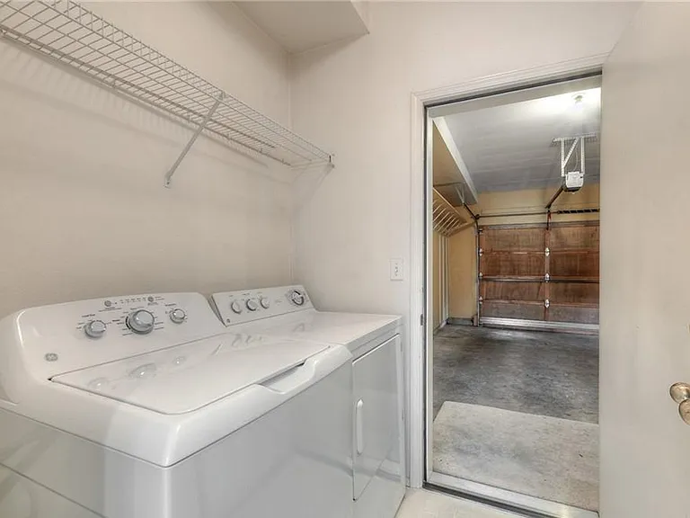 12431 NE 7th Pl — Photo 22