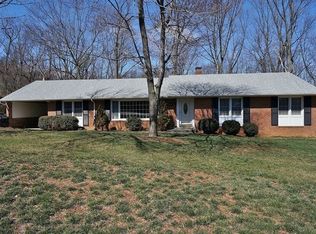 2104 Pelham Dr, Roanoke, VA 24018