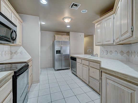 5th image of 2733 Tealwood Dr