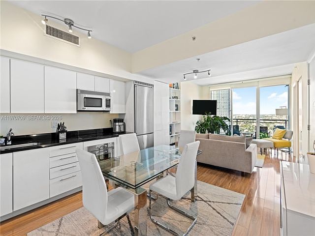 1st image of 92 SW 3rd St APT 3409