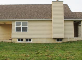 1 Overlook Pl, Winfield, MO 63389