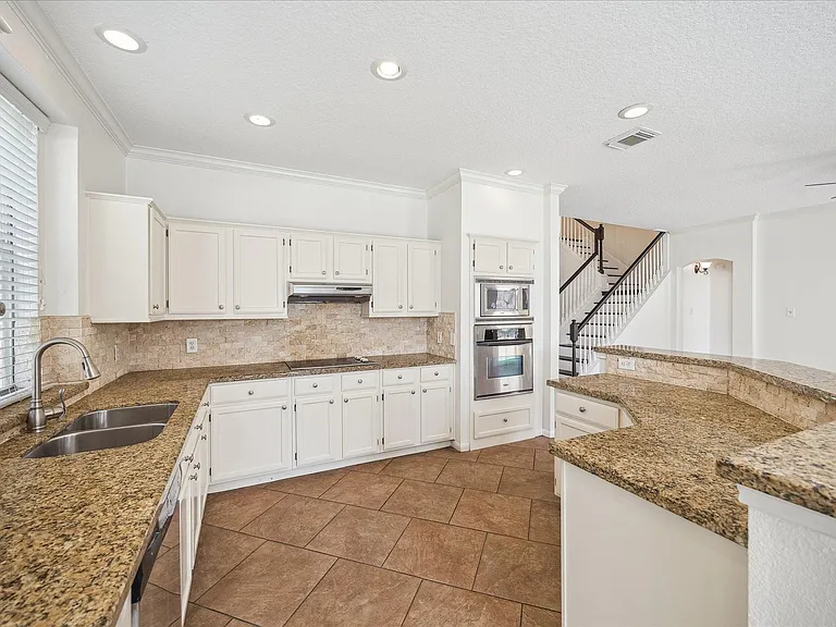 12831 Dove Point Ln — Photo 21