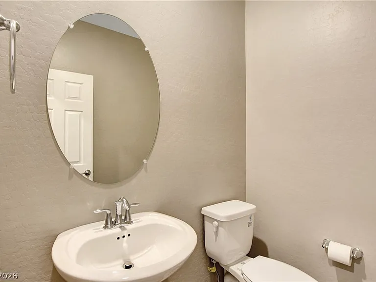 28 Lomita Heights Dr — Photo 16