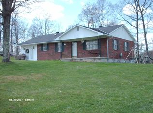 413 Beartrack Rd, Beattyville, KY 41311
