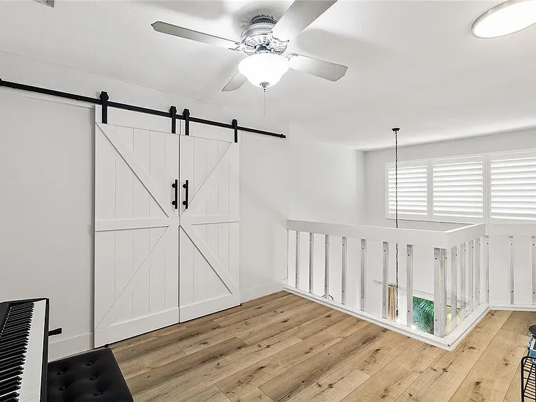 324 City View Dr — Photo 16