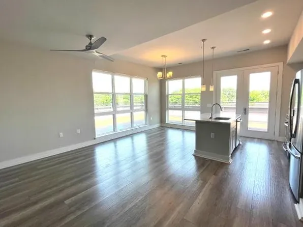 1800 Mount Vernon Ave #405, Alexandria, VA 22301