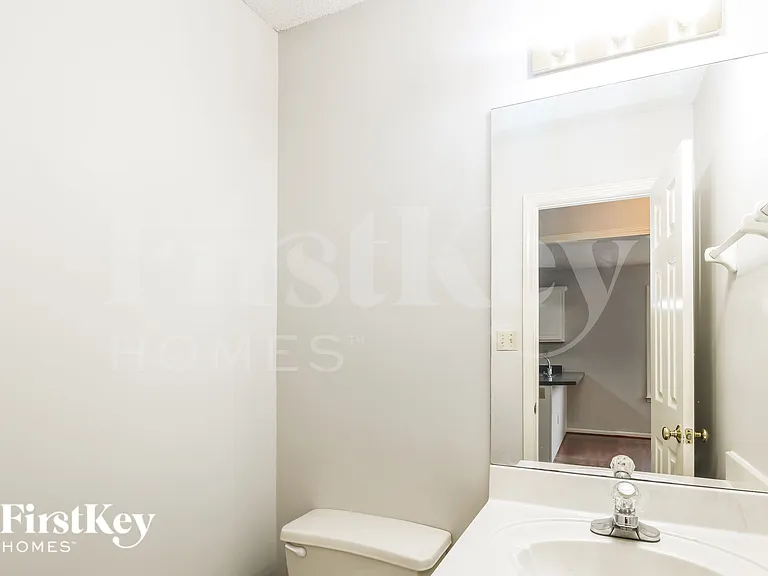 588 N Ericson Dr — Photo 11