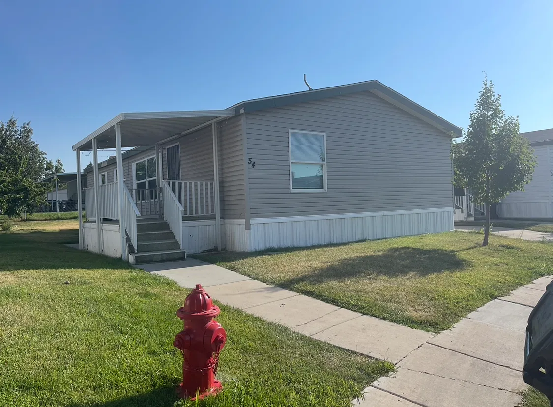 3 bed, 1510 sqft, $1,825 — Photo 2