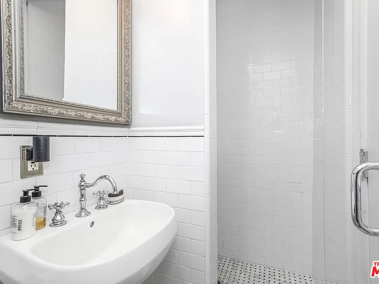 1424 N Crescent Heights Blvd #51 — Photo 25
