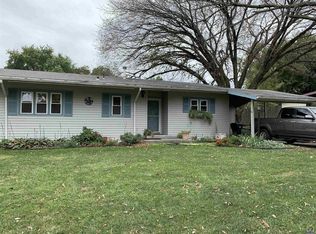 6608 SW Fairdale Dr, Topeka, KS 66619
