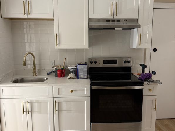 110 Railroad Ave #8