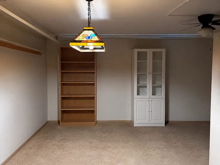 2438 Gramercy Ave — Photo 37