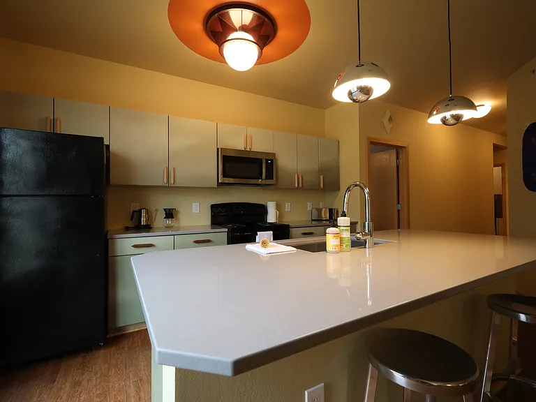 525 E Main St — Photo 84